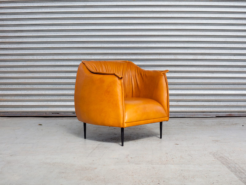 BERTA-armchair-3_4.jpg